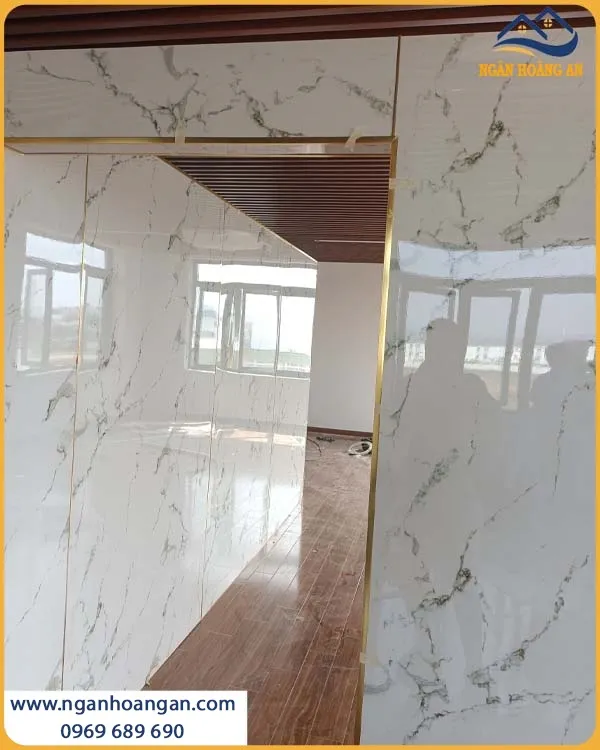 Tấm Nhựa PVC Kosmos PVC2001 Tạo Nên Một Không Gian Nội Thất Hoàn Hảo
